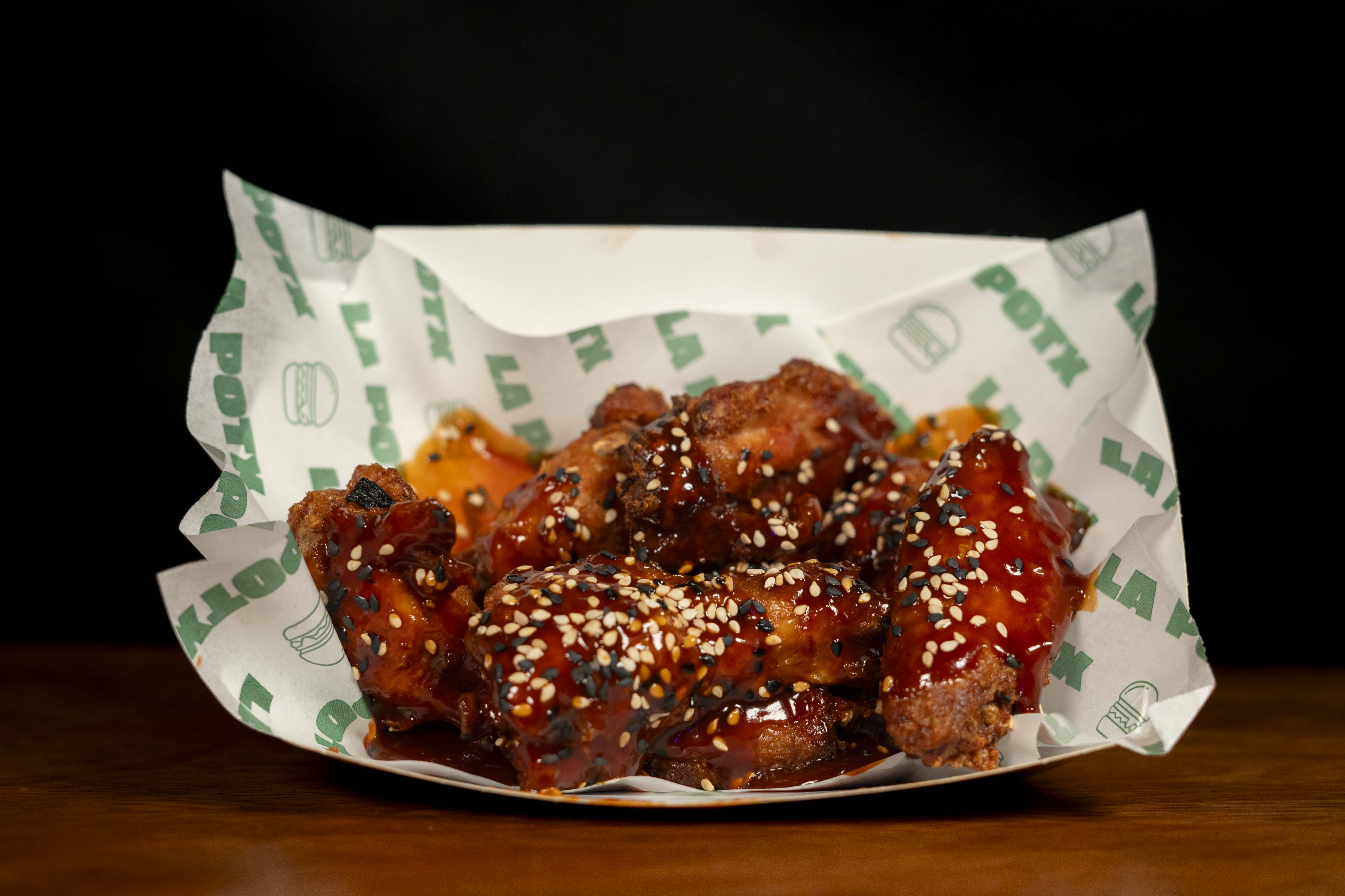 Alitas fritas con barbacoa 